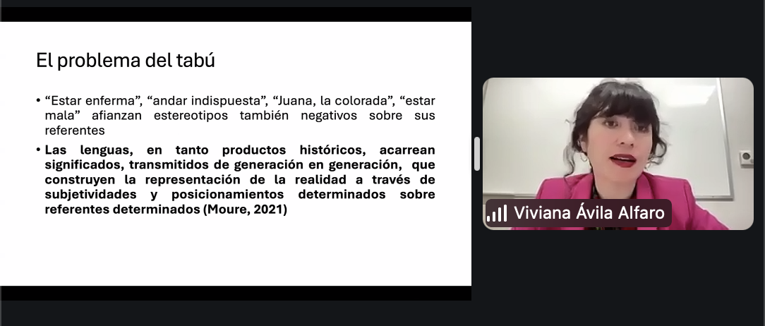 Screenshot de la presentadora con uno de las diapositivas